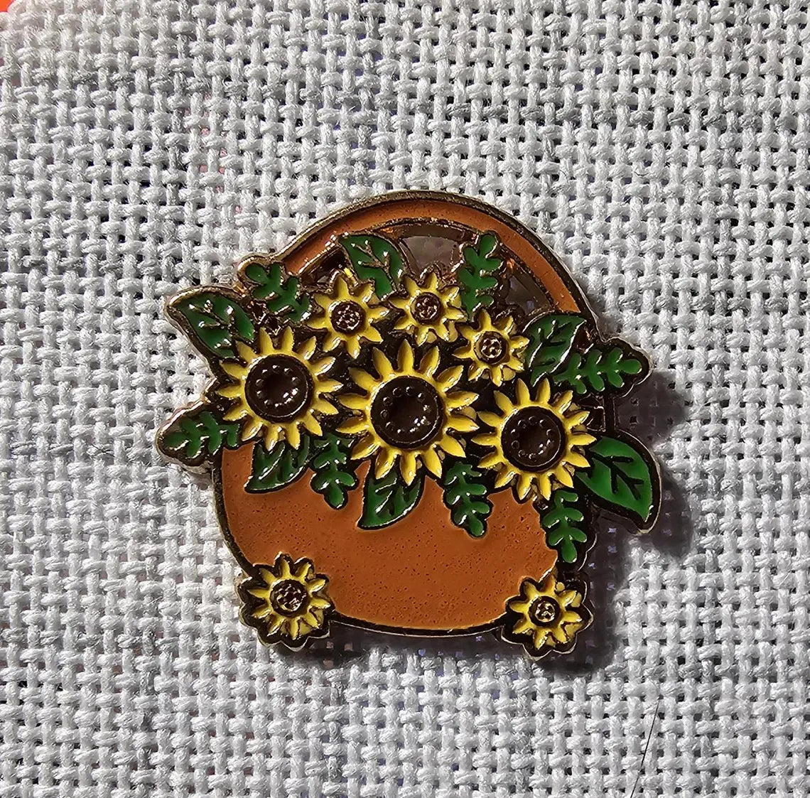 Bunch of Sunflowers Magnetic Needle Minder for Embroidery Cross Stitch Needlepoint Diamond Painting Needle Nanny