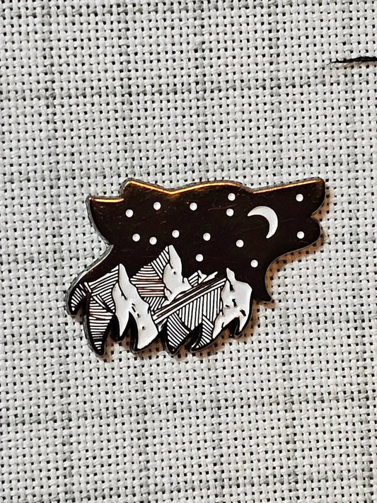 Wolf Starry Night Magnetic Needle Minder for Embroidery Cross Stitch Needlepoint Diamond Painting Needle Nanny