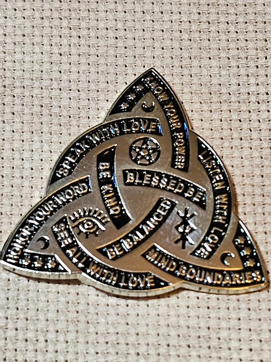 Witch's Knot Magnetic Needle Minder for Embroidery Cross Stitch Needlepoint Accessory Triquetra Pagan Wiccan Witchy Needle Nanny