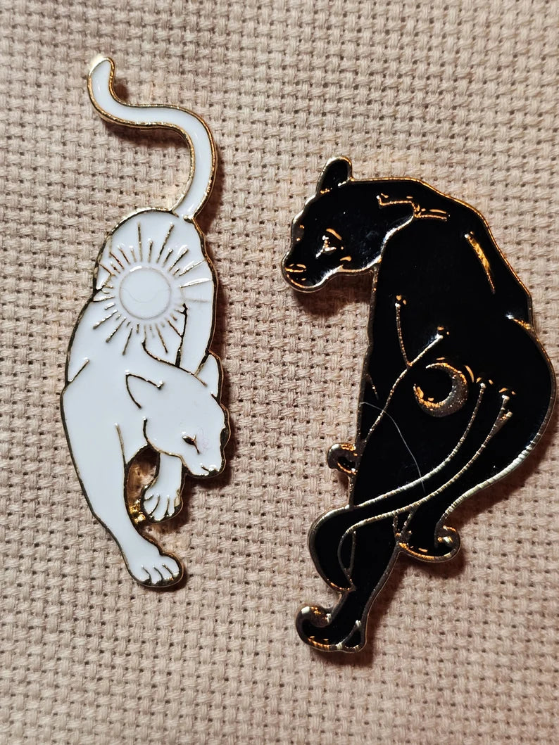 Set of 2 Magnetic Needle Minders A Pair of Black Panther and White Panther Cats for Embroidery Cross Stitch Needlepoint Diamond Painting